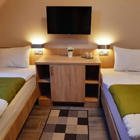 Katalin Motel&Étterem Berettyóújfalu Esterno foto