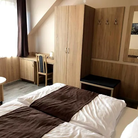 Katalin Motel&Étterem Berettyóújfalu Esterno foto
