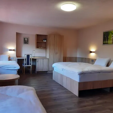 Katalin Motel&Étterem Berettyóújfalu Esterno foto