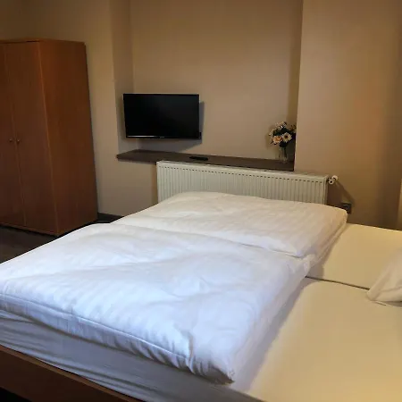 Katalin Motel&Étterem Berettyóújfalu Esterno foto