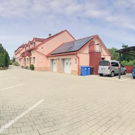 Katalin Motel&Étterem Berettyóújfalu Esterno foto