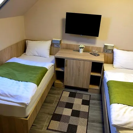 Katalin Motel&Étterem Berettyóújfalu Esterno foto