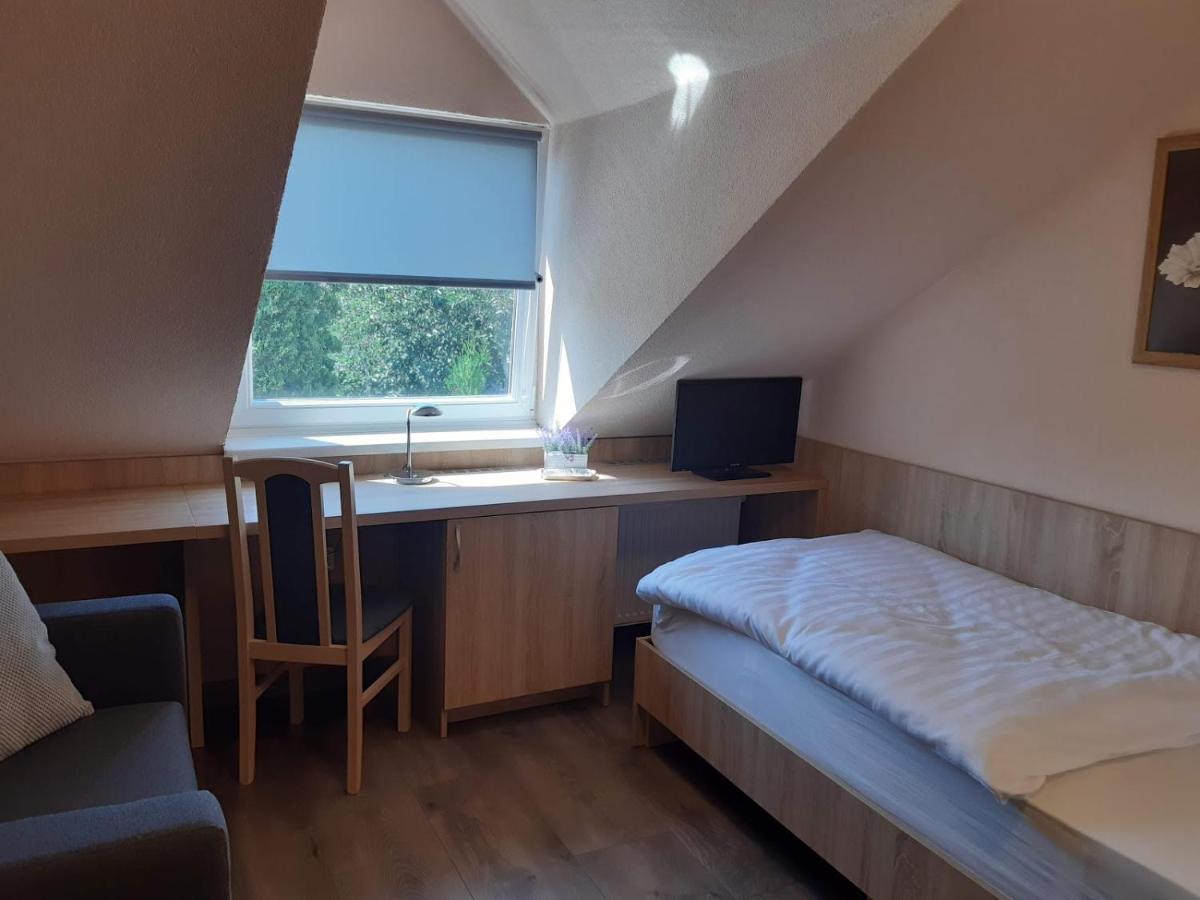 Katalin & Etterem Motel 2*