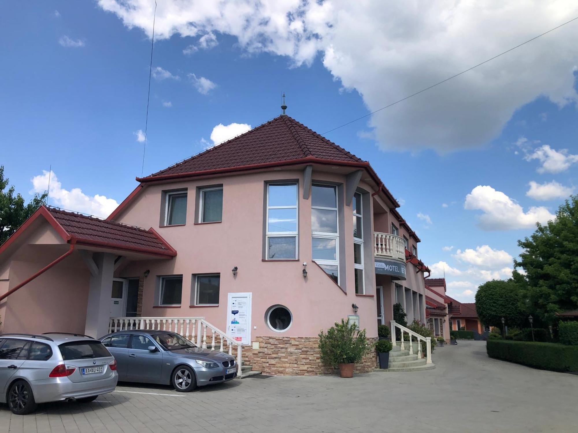 Motel Katalin & Etterem Berettyoujfalu